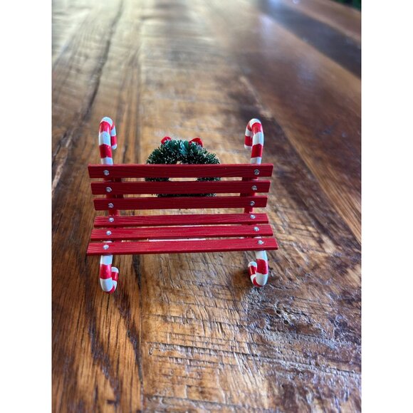 Miniature Candy Cane Bench Figurine With Wreath Decoration By Department 56 Chri - Picture 1 of 5